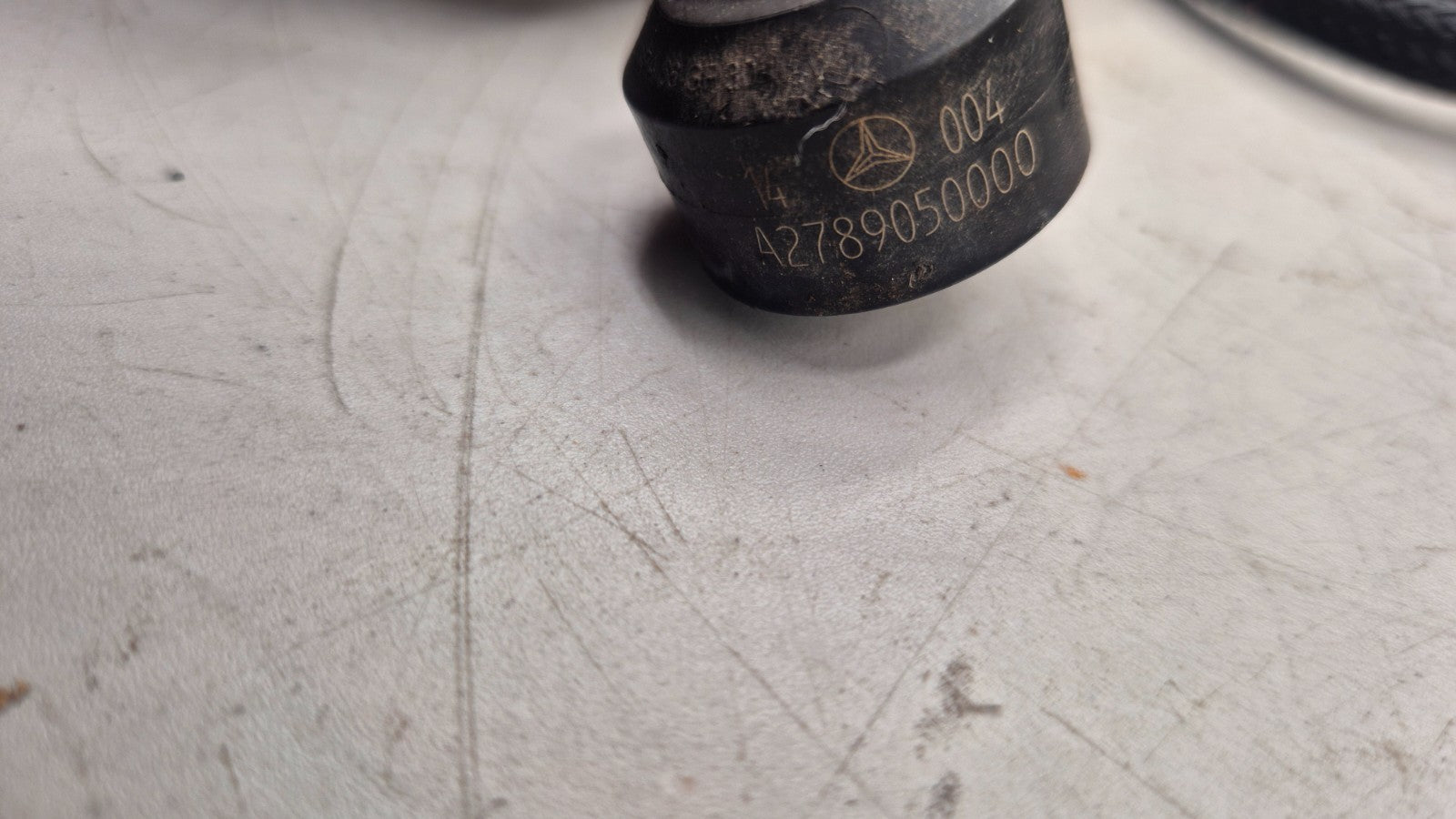 Original Mercedes-Benz M157 M278 Klopfsensoren A2789050000