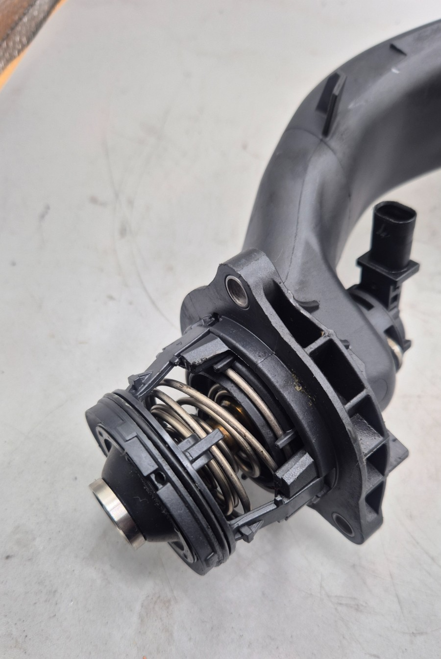 Original Mercedes-Benz M157 M278 V8 Thermostat Kühlmittel A2782000615